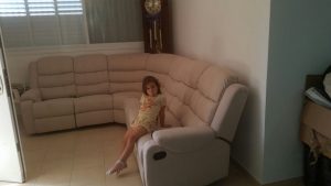 ליאנה מטירת הכרמל שיפתה תמונה של סלון פינתי OPERA